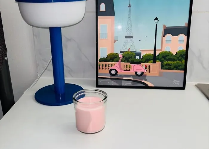 ホームステイ Place A Quelques Pas Du Musee Du Louvre Au Centre De *