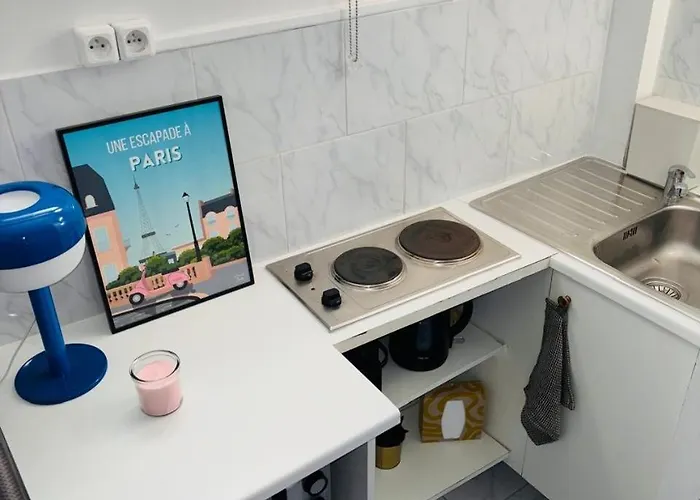 ホームステイ Place A Quelques Pas Du Musee Du Louvre Au Centre De パリ