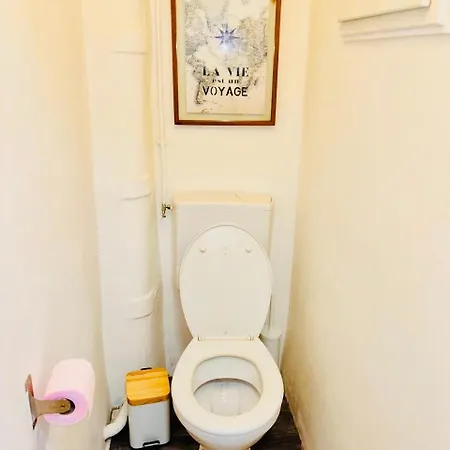 Rum i privatbostad Place A Quelques Pas Du Musee Du Louvre Au Centre De *